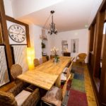 Ferienwohnung Altes Forsthaus - Eine lange Tafel für gemeinsames Essen
