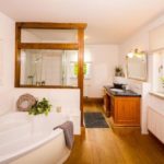 Landhaus am Himmelsberg - Einblick ins Badezimmer